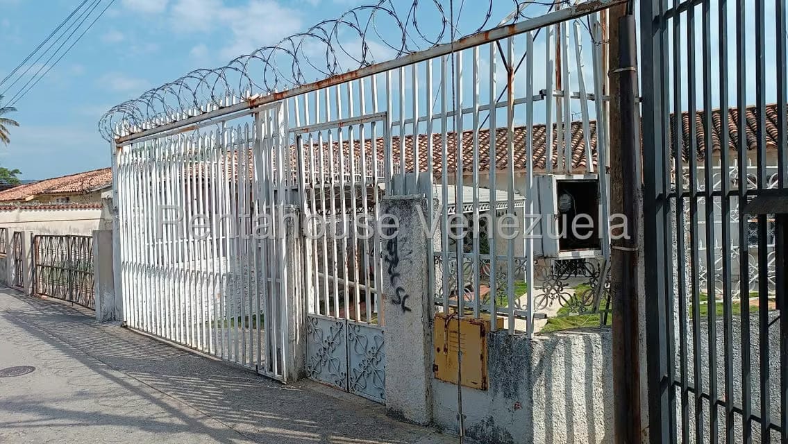 Casa (1 Nivel) en Venta en Zona Este, Lara - 2