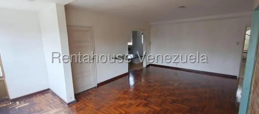Apartamento en Alquiler en el bosque Caracas - 4