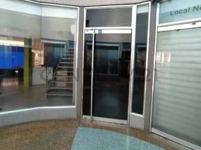 En venta local comercial, avenida Delicias Norte, C.C Riviera Mall