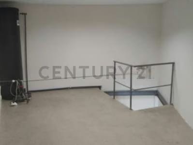 En venta local comercial, avenida Delicias Norte, C.C Riviera Mall - 2