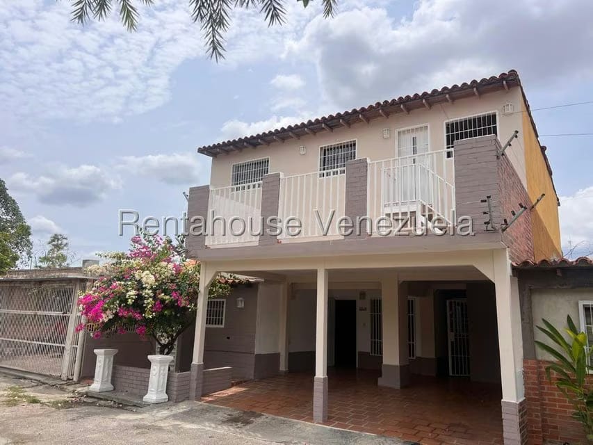 Casa (Duplex) en Venta en El Recreo, Lara - 2