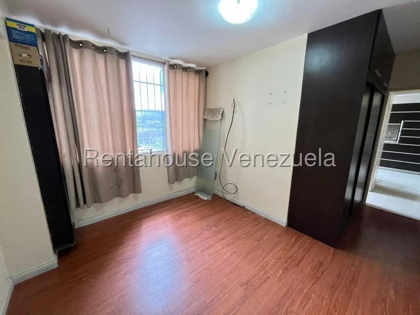 Apartamento (1 Nivel) en Alquiler en Baruta, Distrito Metropolitano - 18