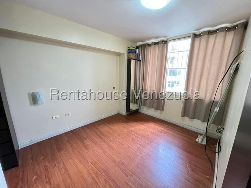 Apartamento (1 Nivel) en Alquiler en Baruta, Distrito Metropolitano - 19