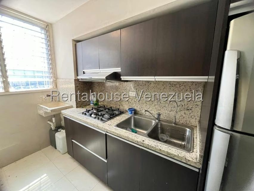 Apartamento (1 Nivel) en Alquiler en Baruta, Distrito Metropolitano - 9