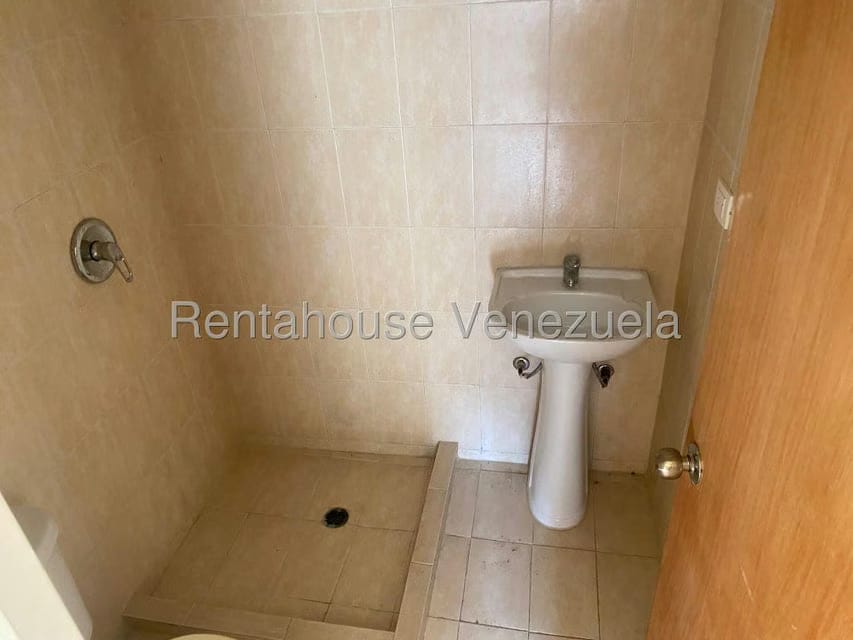 Apartamento (1 Nivel) en Venta en El Rincon, Carabobo - 15