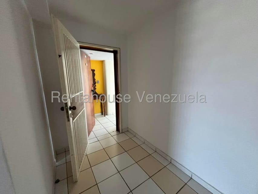 Apartamento (1 Nivel) en Venta en Porlamar, Nueva Esparta - 3