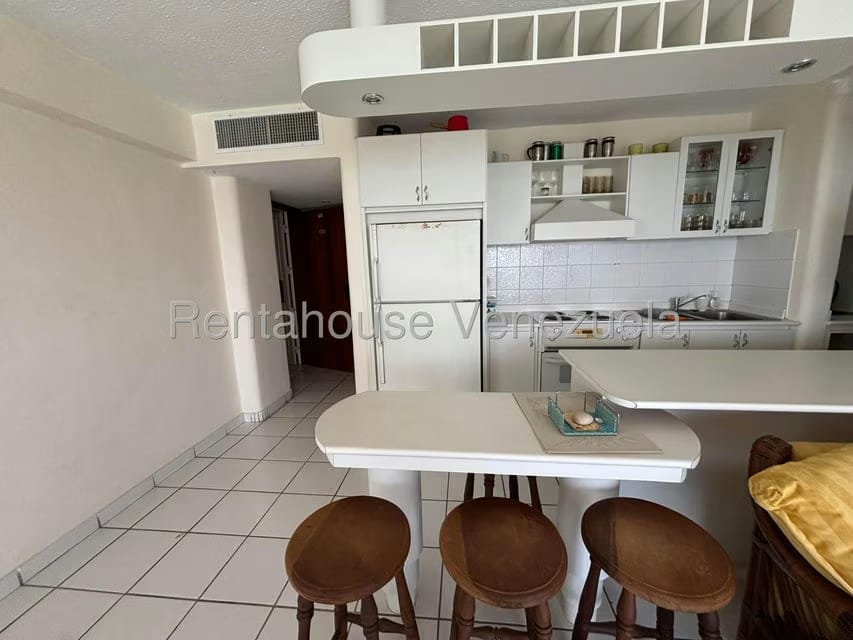 Apartamento (1 Nivel) en Venta en Porlamar, Nueva Esparta - 4