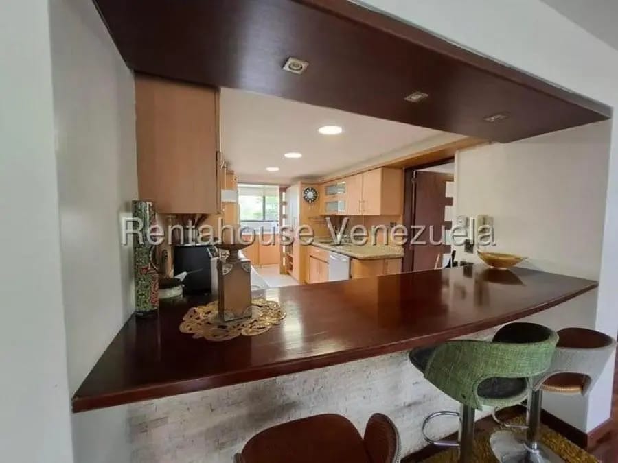 Apartamento en Alquiler en colinas de valle arriba Caracas