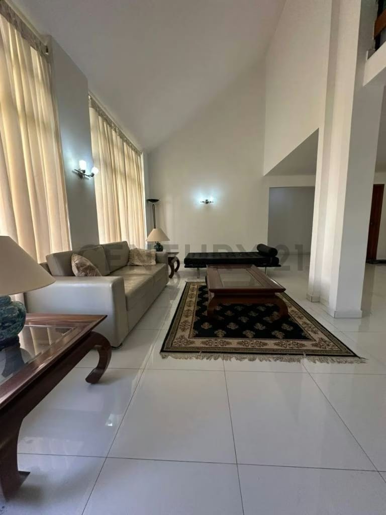 Casa en alquiler en el exclusivo Conjunto Residencia La Guarimba, Lechería - 4