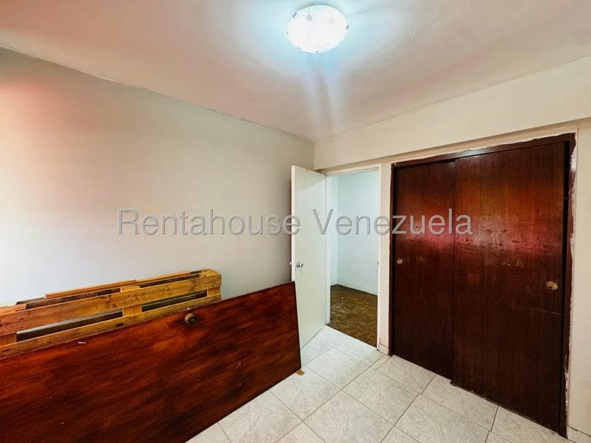 Apartamento (1 Nivel) en Alquiler en Centro, Lara - 11