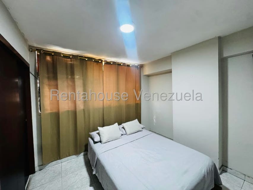 Apartamento (1 Nivel) en Alquiler en Centro, Lara - 14