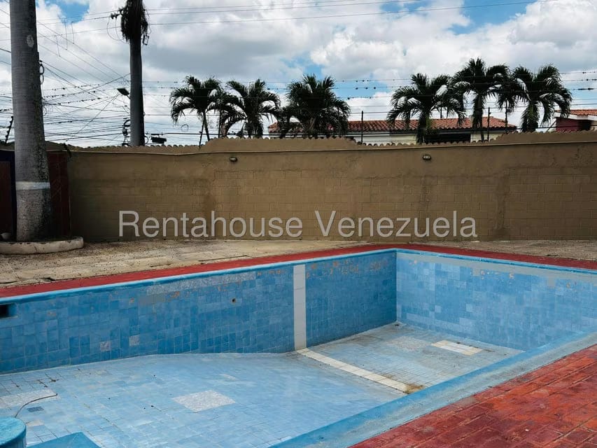 Apartamento (1 Nivel) en Alquiler en Centro, Lara - 18