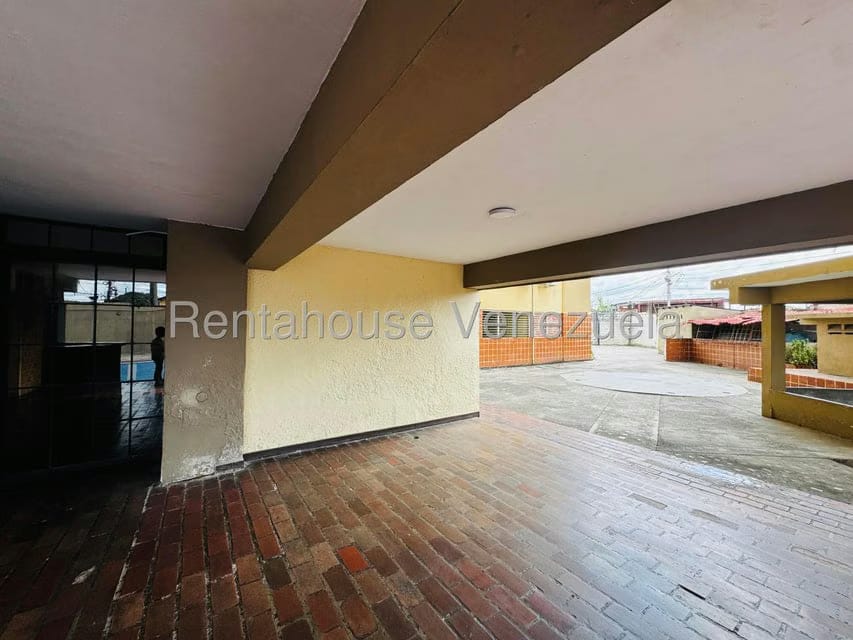 Apartamento (1 Nivel) en Alquiler en Centro, Lara - 21