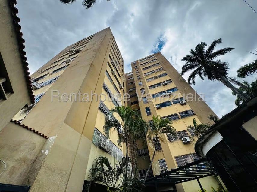 Apartamento (1 Nivel) en Alquiler en Centro, Lara - 26