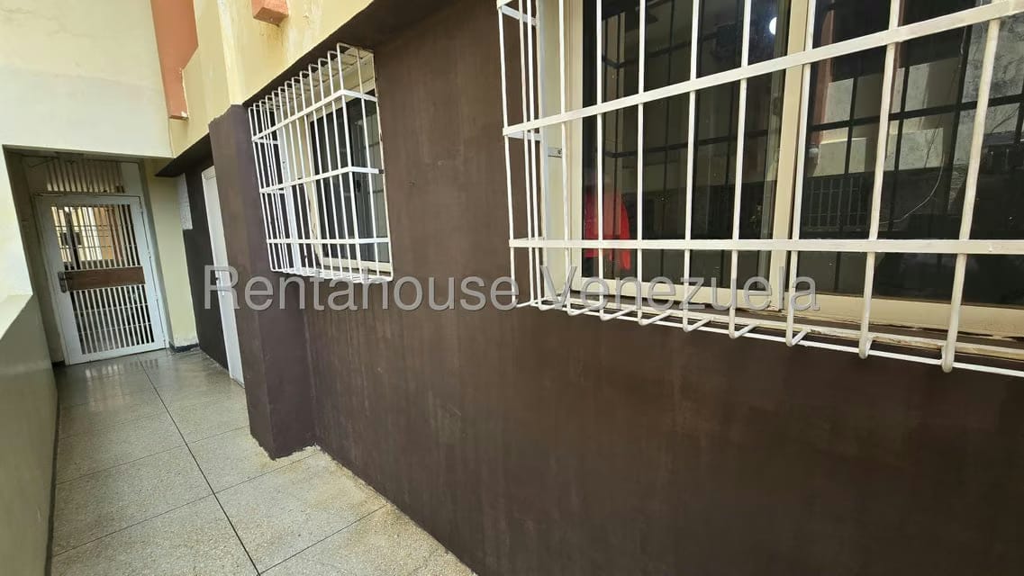 Apartamento (Duplex) en Alquiler en Centro, Zulia - 2