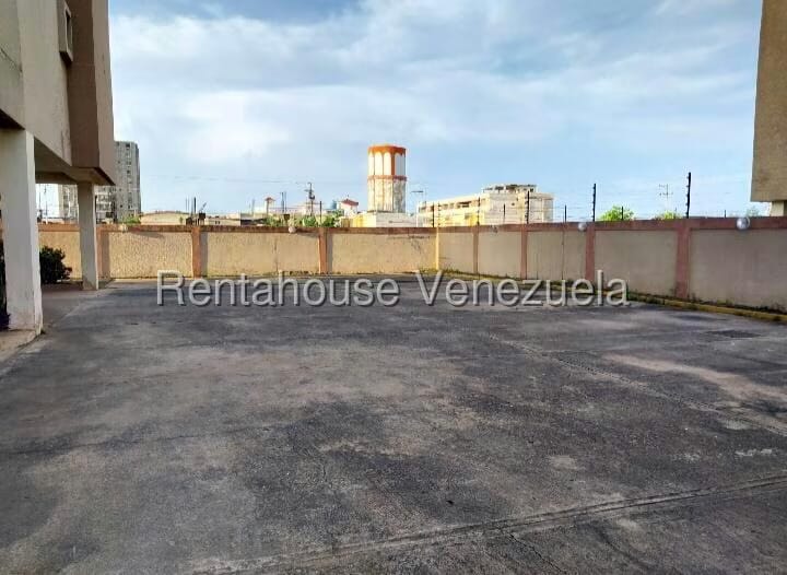 Apartamento (Duplex) en Alquiler en Centro, Zulia - 11