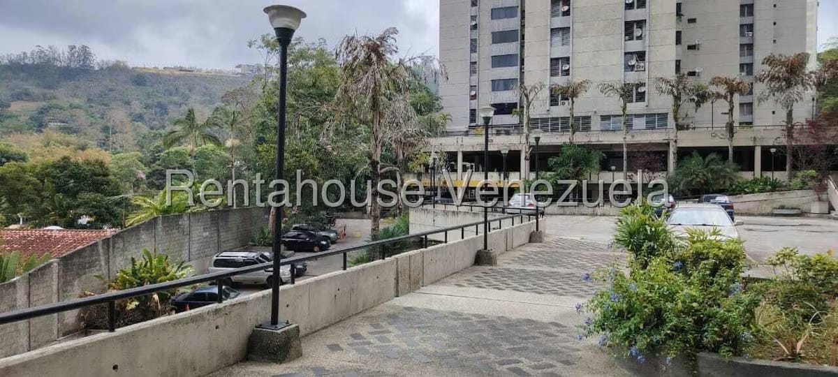 Apartamento (1 Nivel) en Alquiler en La Boyera, Distrito Metropolitano - 32
