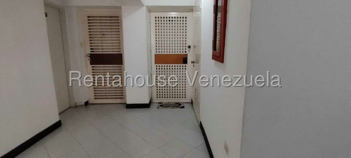 Apartamento (1 Nivel) en Alquiler en La Boyera, Distrito Metropolitano - 6
