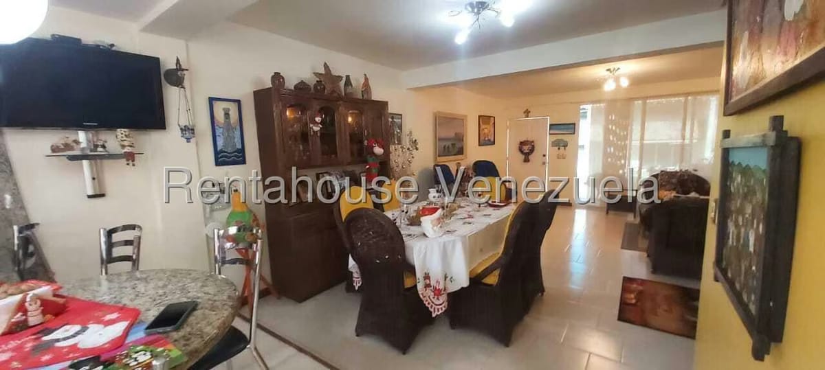Townhouse (1 Nivel) en Venta en Avenida 31 de Julio, Nueva Esparta - 2