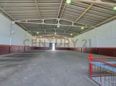 Venta de Galpón en CC Las Garcitas