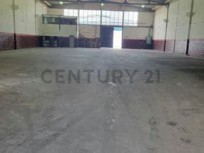 Venta de Galpón en CC Las Garcitas - 2