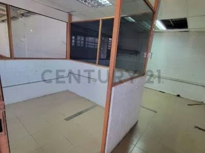 Venta de Galpón en CC Las Garcitas - 6