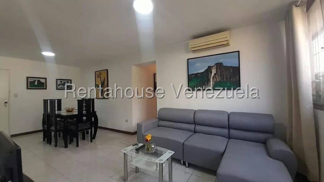 Apartamento (1 Nivel) en Alquiler en La Urbina, Distrito Metropolitano - 10