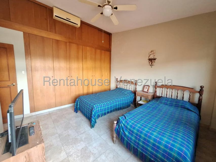 Casa (Duplex) en Venta en El Parral, Carabobo - 32