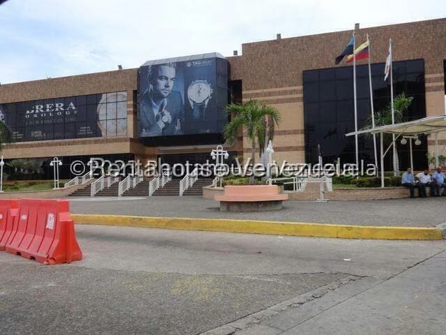 Comercial (Local Comercial) en Alquiler en Avenida El Milagro, Zulia - 5