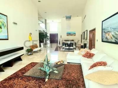 MODERNA Y MINIMALISTA VILLA EN ALQUILER - 3