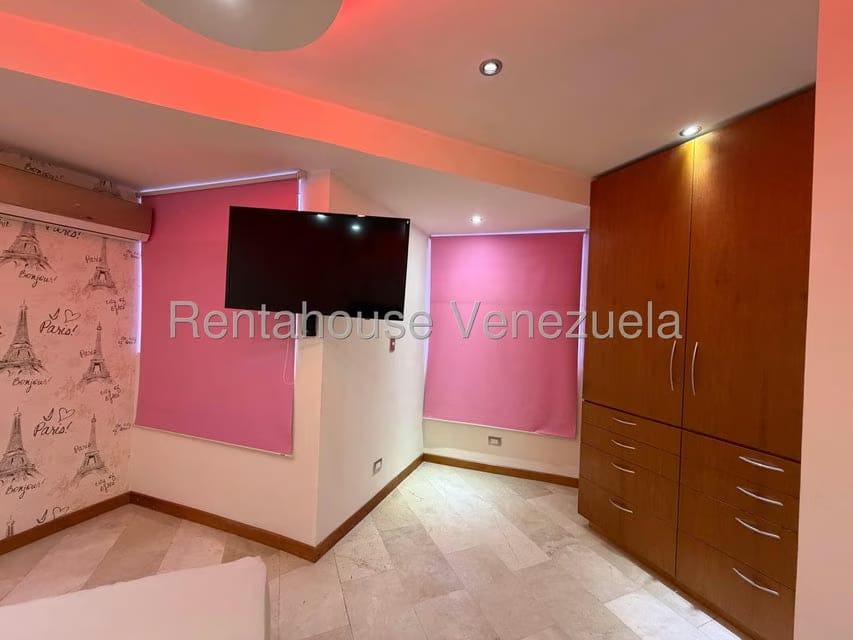 Apartamento (1 Nivel) en Venta en Santa Monica, Distrito Metropolitano - 16