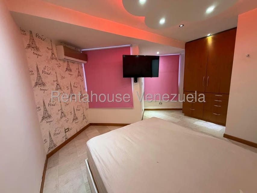 Apartamento (1 Nivel) en Venta en Santa Monica, Distrito Metropolitano - 17