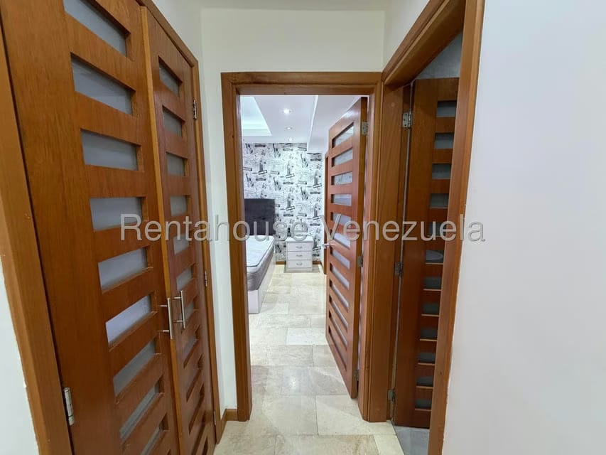 Apartamento (1 Nivel) en Venta en Santa Monica, Distrito Metropolitano - 18