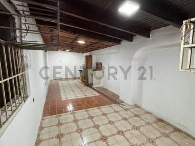 Casa en Avenida Principal de Guanta, Urbanización Las Palmas - 6