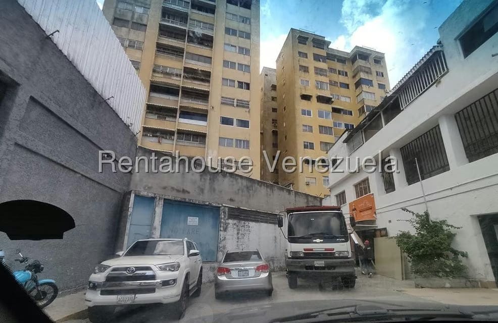 Comercial (Galpon - Deposito) en Venta en Bello Campo, Distrito Metropolitano - 2
