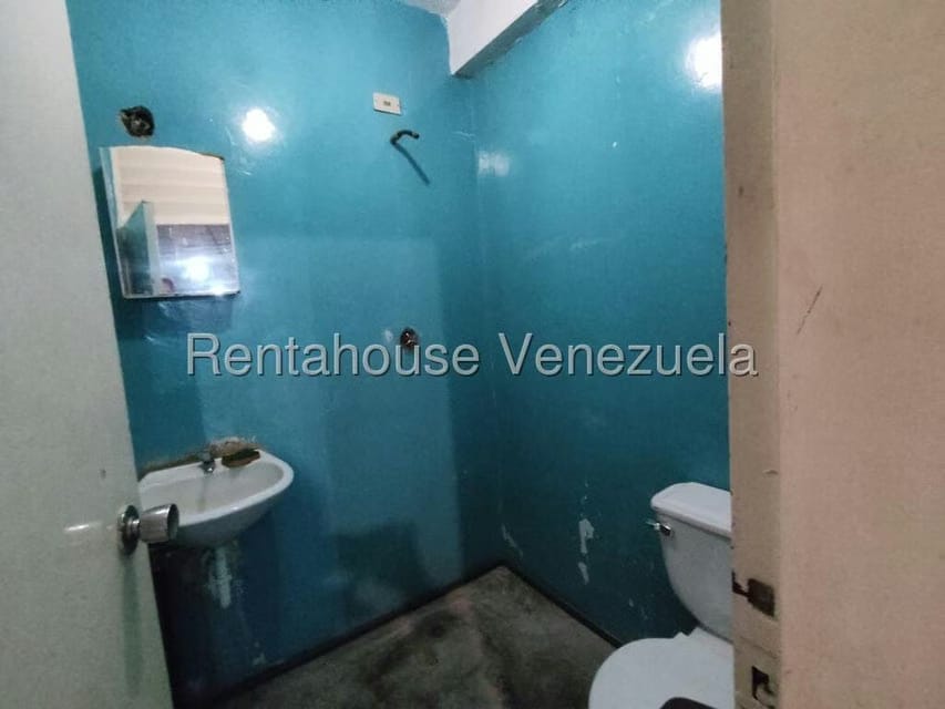 Comercial (Galpon - Deposito) en Venta en Bello Campo, Distrito Metropolitano - 13