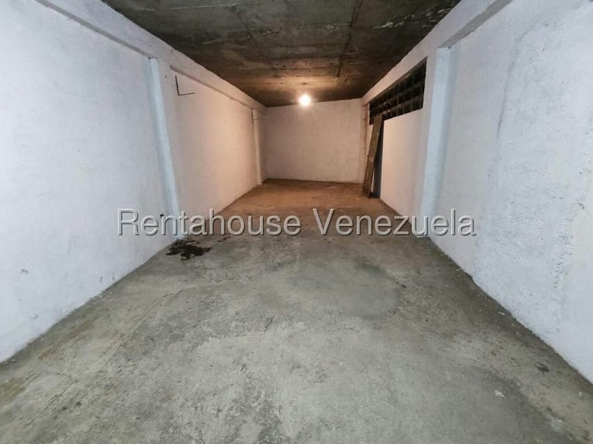 Comercial (Galpon - Deposito) en Venta en Bello Campo, Distrito Metropolitano - 3