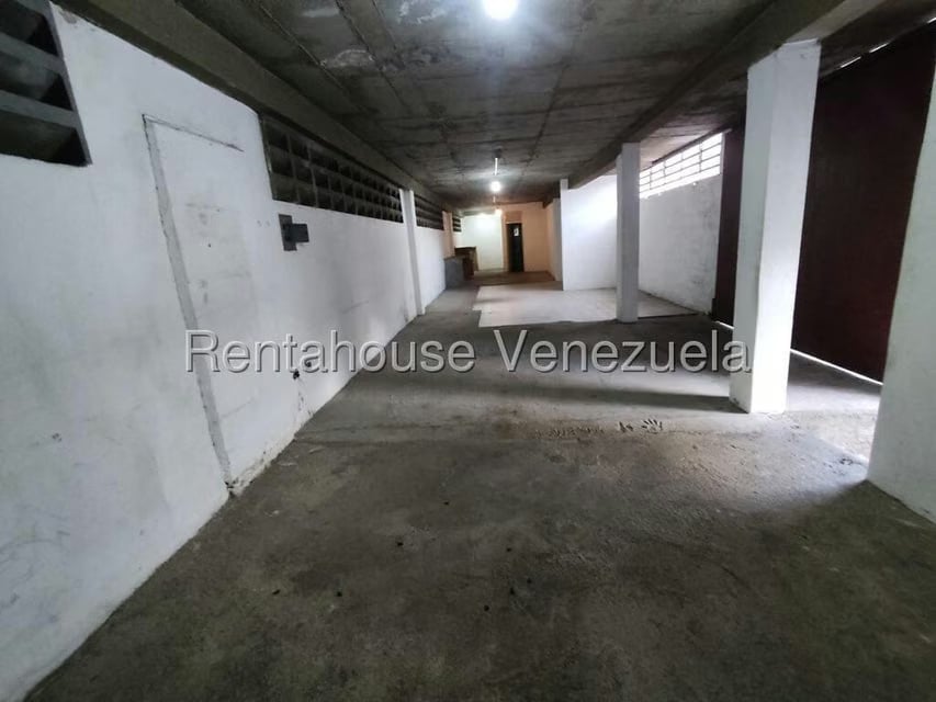 Comercial (Galpon - Deposito) en Venta en Bello Campo, Distrito Metropolitano - 4