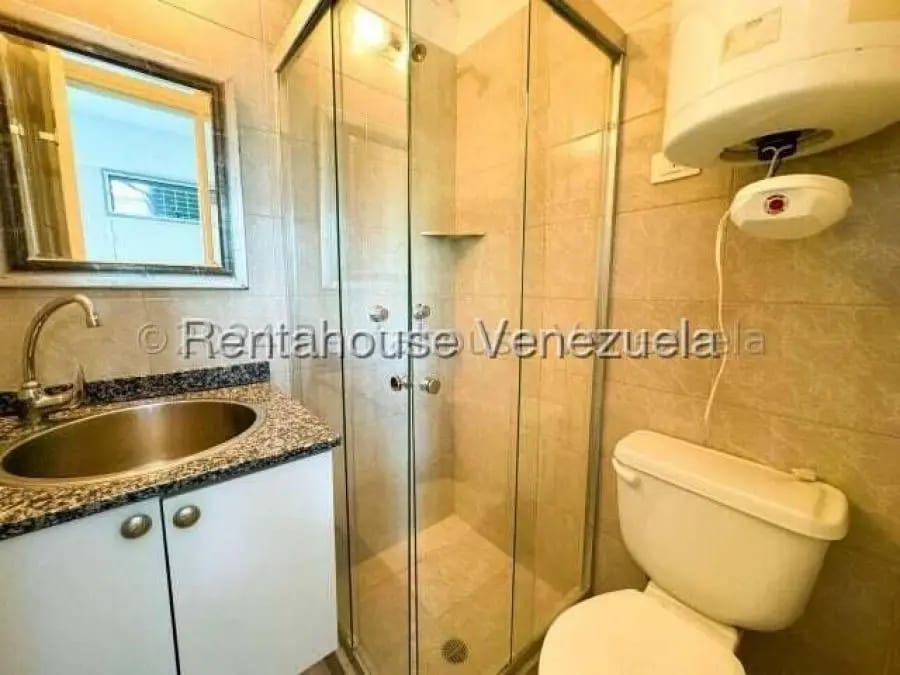 Apartamento en Alquiler en lomas de las mercedes Caracas - 11