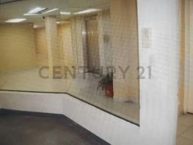 Local Comercial en una de las mejores zona de caracas - 6