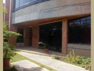 Apartamento con buenos acabados en urbanismo exclusivo - 3