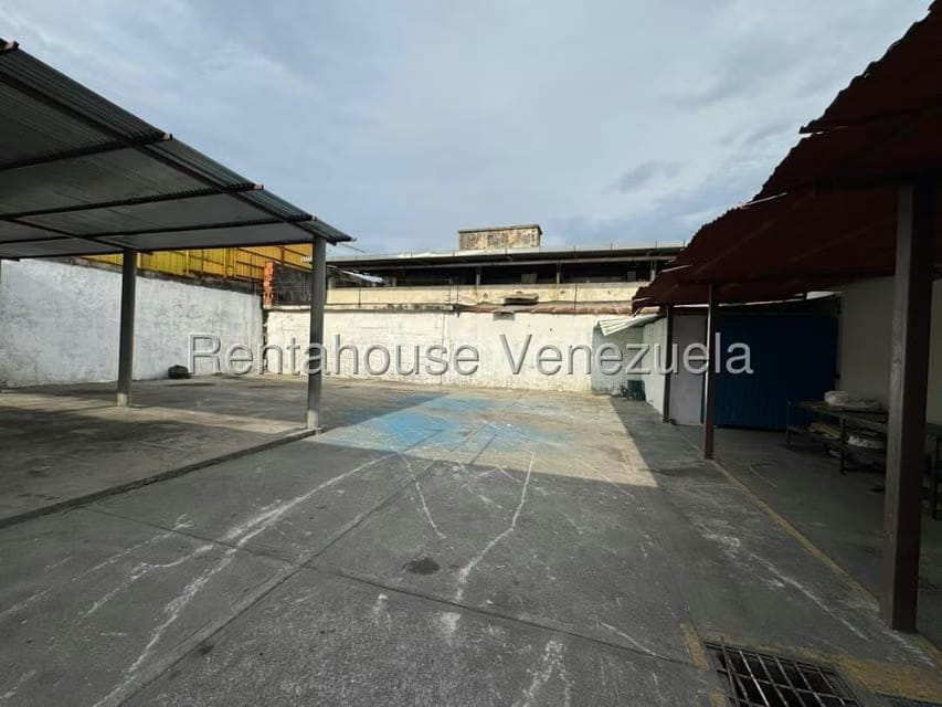 Comercial (Local Comercial) en Alquiler en Paraguay, Portuguesa - 12