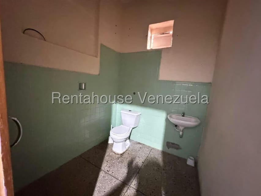 Comercial (Local Comercial) en Alquiler en Paraguay, Portuguesa - 14