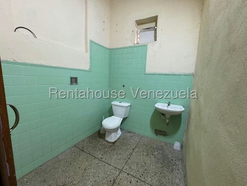 Comercial (Local Comercial) en Alquiler en Paraguay, Portuguesa - 15