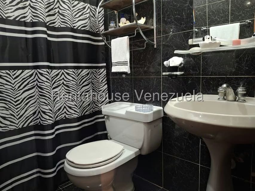 Casa (1 Nivel) en Venta en Los Robles, Nueva Esparta - 12