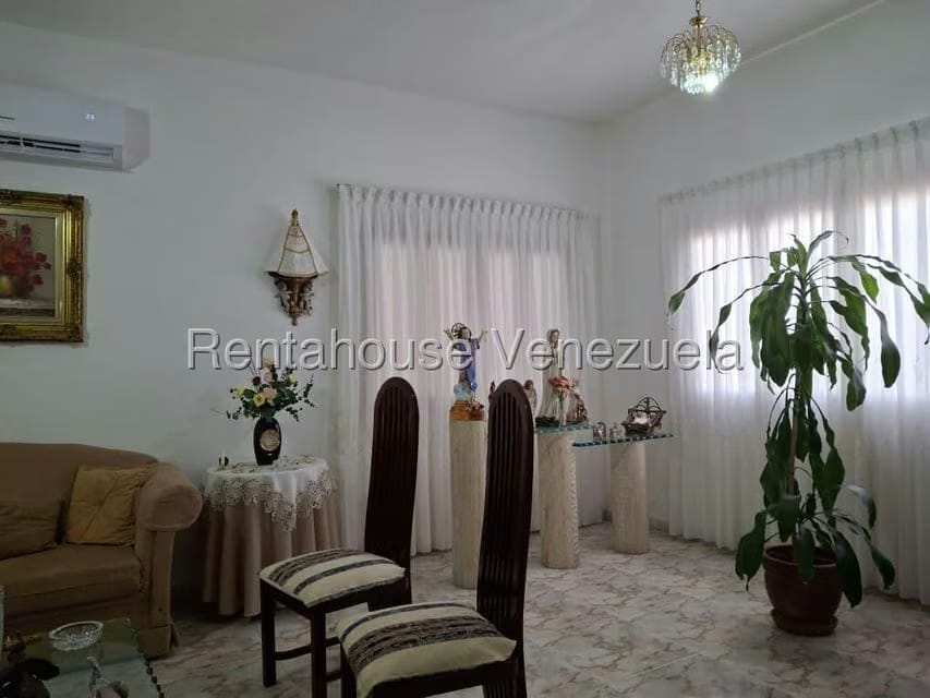 Casa (1 Nivel) en Venta en Los Robles, Nueva Esparta - 4