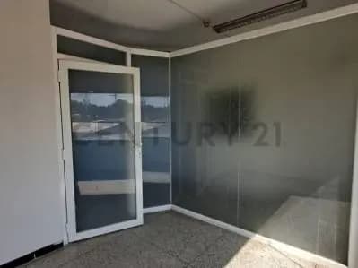 LOCAL COMERCIAL EN LA AV PORTUGUESA DE ANACO - 5