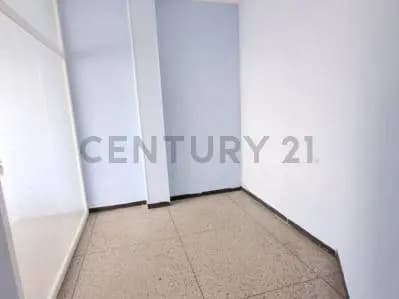 LOCAL COMERCIAL EN LA AV PORTUGUESA DE ANACO - 6