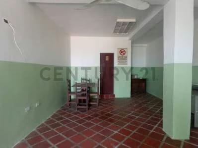 ML - Venta de Local Comercial en Playa Verde - 6