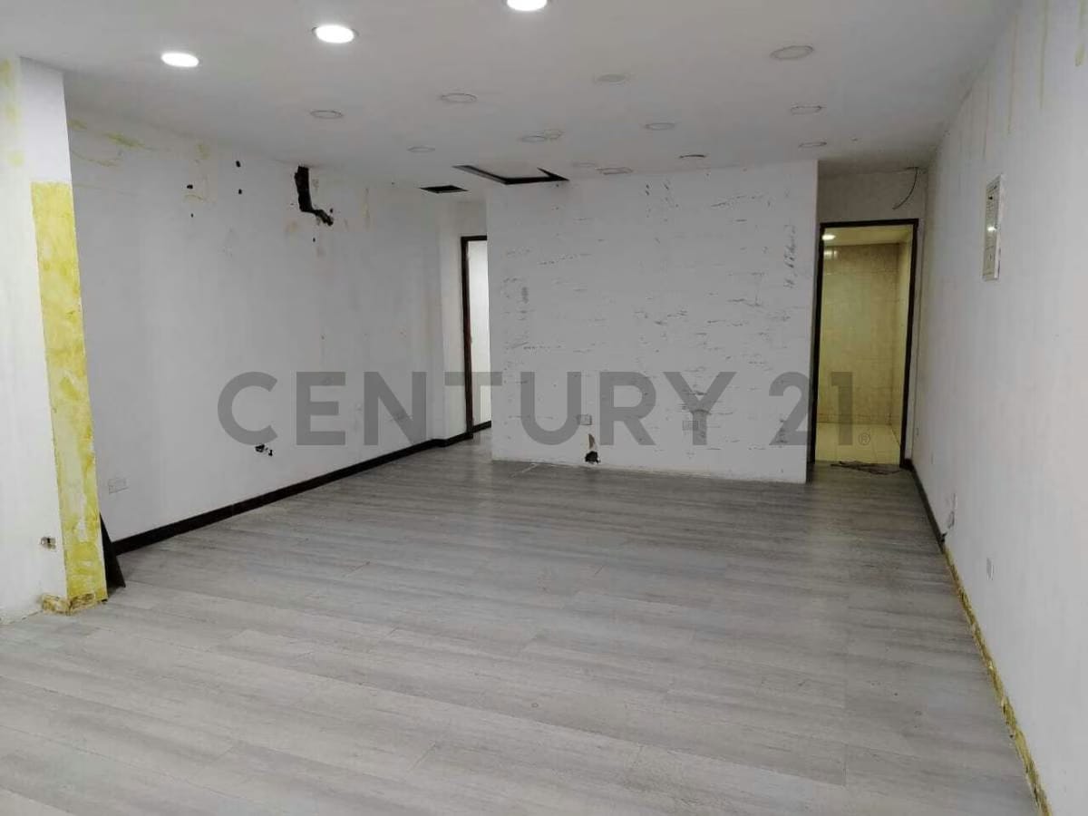 LOCAL COMERCIAL EN ALQUILER (MN) - 4